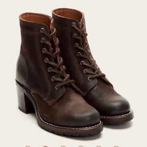 FRYE Sabrina 6G Lace-Up Oiled Suede Boots